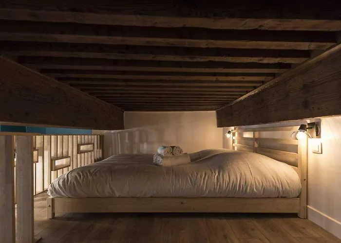Dify 2br-4p - Quatre Chapeaux -centre Apartamento